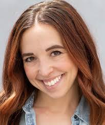 Anna Taravella's Instagram, Twitter & Facebook