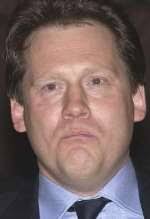 Kent MP switches to Cameron camp