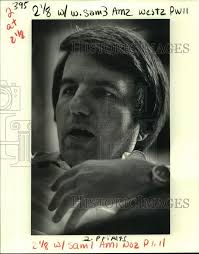 1982 Press Photo Samuel Romano, Campaigner for Local Politicians