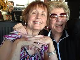 Excuse if this has already been posted but I just ran across Lawrence  Welk's daughter passed away this past August😢. Obituary for Donna Lee Mack  Donna Lee Mack, who spent her life