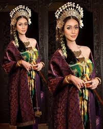 Pengkisahan ceritera cik siti wan kembang merentas zaman oleh penulis buku yang berbahagia datuk paduka prof. Cik Siti Wan Kembang Malaysian Beauty Pageant Fan Club Facebook