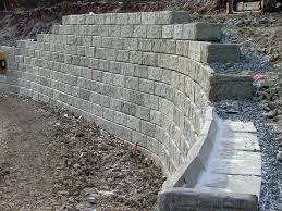What You Need To Know About Retaining Wall Material Landscaping Retaining Walls Building A Retaining Wall Retaining Wall