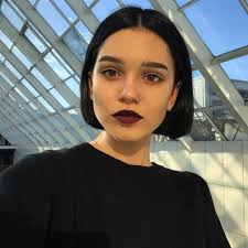 Pin By Kblyigit On Hair Bob Style Haircuts Short Blunt Hair Blunt Hair