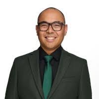 Selma Alexander's Instagram, Twitter & Facebook