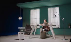 Se trataría de ballie, un asistente personal rodante en forma de pelota de tenis, que te sigue a casi cualquier lugar de tu casa y el primer producto con la visión de samsung durante una presentación del producto el gerente de electrónicos de consumo de samsung, h.s. Mario Herrera Hernandez Social Media Expert Samsung Bot Care Y Bot Handy Estos Robots Para El Hogar Quieren Ser Nuestro Asistente Personal Y Encargarse De Las Tareas Domesticas Mario