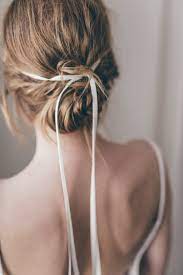 23 Beach Wedding Hairstyle Ideas For A Seaside Celebration Ribbon Hairstyle Hair Styles Hair Ribbons