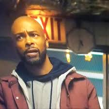 Anyone else notice with WhiteRose's watch : r/MrRobot