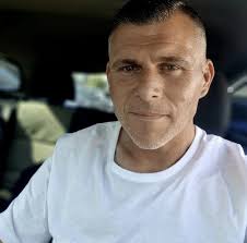 I find it's very strange that I never want to eat. I do eat, but I don't  live for it like I used to. It's hard to eat protein because of my