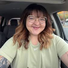 Reading It Ends With Us by Colleen Hoover and let me tell you, I did not  expect such spicy scenes(￼￼stethoscope scene)