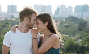 Flies is possible to be a noun or a verb. If A Guy Flies From Far Away Just To See You Does He Love You Tourvia Me