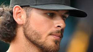 Pirates' Jared Jones to undergo season-ending elbow surgery