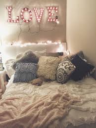Lots Of Pillows Is A Must Dream Bedroom Dream Rooms Room Ideas Bedroom