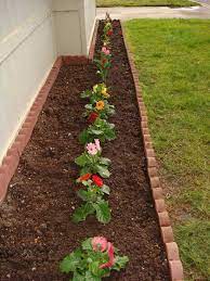 21 Awesome Garden Ideas For Small Flowers Small Flower Gardens Garden Flower Beds Front Yard Landscaping Design