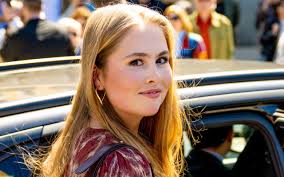 John de Bever & Kees: frikandel met kerst?