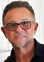 Perry Akins's Instagram, Twitter & Facebook