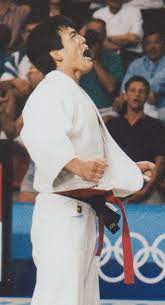 Explains how to execute waza, and the circulation of renzoku (continuous) waza in details with ai yotsu, kenka yotsu formation. G Rkhnvdh3gctm