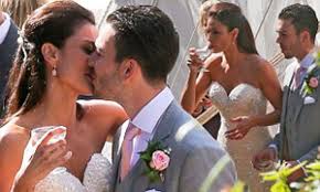 Melanie Sykes shares a kiss with new toyboy husband Jack Cockings after  elegant countryside wedding | Daily Mail Online