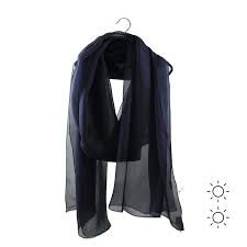 Retrouvez le meilleur de nos collections à prix tout doux pendant nos ventes privées, réservées à nos clientes* ! Grande Etole De Ceremonie En Mousseline 100 Soie De Couleur Bleu Marine Tres Elegante