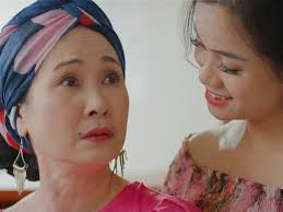 Duy Thương Ngày Nắng Về đăng ảnh cùng bồ trẻ Lệ Quyên, thừa nhận: Chúng tôi  không bằng cái tủ lạnh