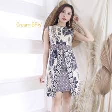 4.5 out of 5 stars (187) 187 reviews $ 14.50 free shipping bestseller favorite add to more colors. Dress Batik Dress Batik Modern Model Belah Depan Ucs Dress Batik Merah Modern Shopee Indonesia