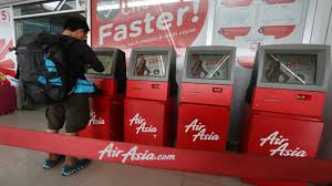 Print each baggage tag on a thick paper and fold it from the centre horizontally. Airasia Goes 100 Self Service At Kuala Lumpur Passenger Self Service