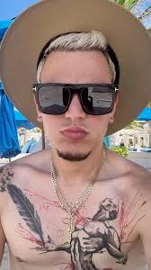 Mi reina hermosa @abnielmesavaldes Kassandra Hilton D'Gold 🙏🏻❤️ . . . .  @rosy_arias_cabrera @yasejg @michel_fdez21 @aydin_1625 @soy_osmelv #fun  #transformismo #cuba #party #arte #osmel #soyozi #osmelvillarreal  #osmelworld #influencer