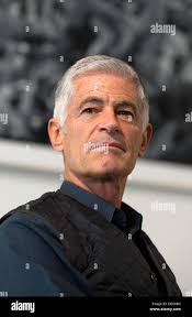 War photographer james nachtwey hi-res stock photography and images