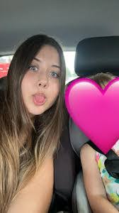 Miranda Bartlett's Instagram, Twitter & Facebook