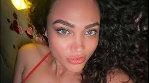 Sydney Davenport's Instagram, Twitter & Facebook