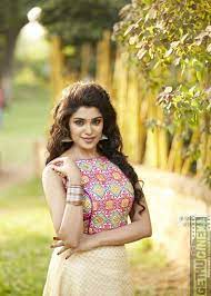 Meesaya Murukku Actress Aathmika Latest Cute Hd Pictures Gethu Cinema Beautiful Indian Actress Actress Photos Indian Actresses