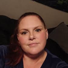 Recommended book to start Throne of Glass series?