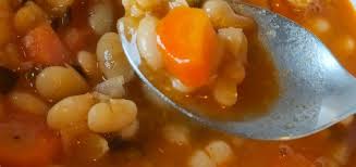 Fasolada Griechische Bohnensuppe Griechisches Magazin Rezept Rezepte Lecker Gute Rezepte