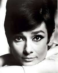 AUDREY HEPBURN 8x10 PICTURE BEAUTIFUL CLOSE-UP PHOTO