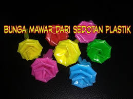 Vas bunga telah jadi dan tunggulah sampai benar benar kering. Cara Membuat Bunga Dari Sedotan