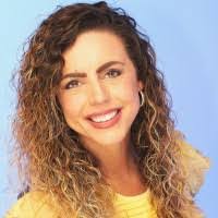 Jenny Ewing's Instagram, Twitter & Facebook