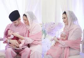Check spelling or type a new query. Gambar Che Puan Juliana Evans Rai Majlis Aqiqah Anak Manis Dalam Rona Merah Jambu Media Hiburan