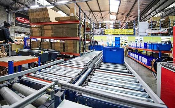 C.D.A.L. connects warehouse to dispatch area - Mecalux.ng