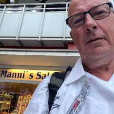 A kilometre below the ocean's surface, the midnight zone is beyond the  reach of the sun. It's a giant black void, larger than all the rest of the  world's habitats combined. There's