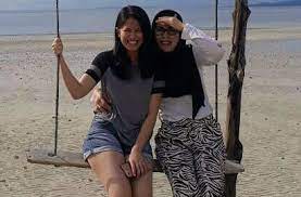 Tahun 2021 ini, abdee menginjak usia 53 tahun. Masih Dinafkahi Istri Abdee Slank Datang Sidang Pakai Mobil Mewah