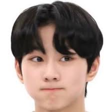 ᕱ⑅ᕱ (@love4ick)