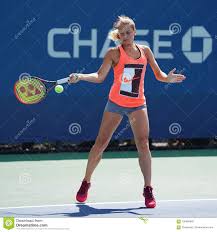 Marta kostyuk vs iga swiatek: Ukrainischer Juniortennisspieler Marta Kostyuk In Der Praxis Wahrend Us Open 2017 Redaktionelles Bild Bild Von Athlet Zeichenketten 100824665