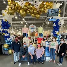 Its first store is set to open in 1utama shopping center, petaling jaya, on sept 30 at 5pm. Andre Graham Senior Regional Director Old Navy Linkedin