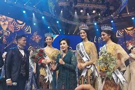 © kolase tribunnews miss universe 2020. Ayu Maulida Of Jawa Timur Was Crowned Puteri Indonesia 2020