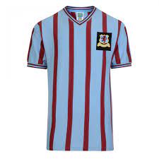 Shop new aston villa kits in home, away and third aston villa shirt styles online at shop.avfc.co.uk. Aston Villa Trikot 1957 Retrofootball