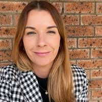 Penelope Hogan's Instagram, Twitter & Facebook