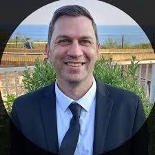 Duane Farr's Instagram, Twitter & Facebook