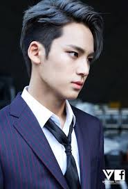 Seventeen Mingyu That Right There Is High Quality Hair Guys Like C Mon You Got To Admit T Korean Men Hairstyle Asian Men S Hairstyles Asian Men Hairstyle