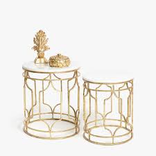 Trapezi Zigkon Apo Marmaro Me Xrysafi Metallika Podia Epipla Saloni Zara Home Ellada Greece Zara Home Table Zara Home Marble Table