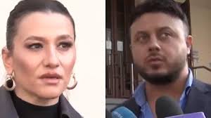 Mai mult, pe 5 octombrie aniversează 49 de ani de căsnicie. Iubitul BiancÄƒi DrÄƒgusanu Si SoÅ£ia Lui Au FÄƒcut Circ In Sala De JudecatÄƒ La Procesul De DivorÅ£ A Cerut 50 000 De Euro De La Mama Copiilor Lui