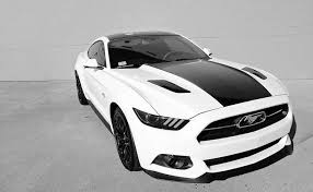 Black And White Mustang Gt 2015 Mustang Forum News Blog S550 Gt Gt350 Gt500 I4 V6 Mustang6g The Ultimate 6th Generation Mustang 2015 Mustang Ford Mustang Car 2015 Mustang Gt